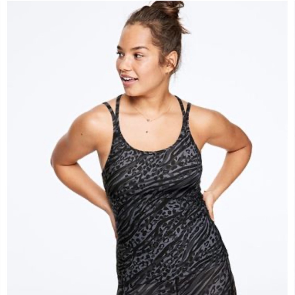 VS PINK Brami Tank Size Medium